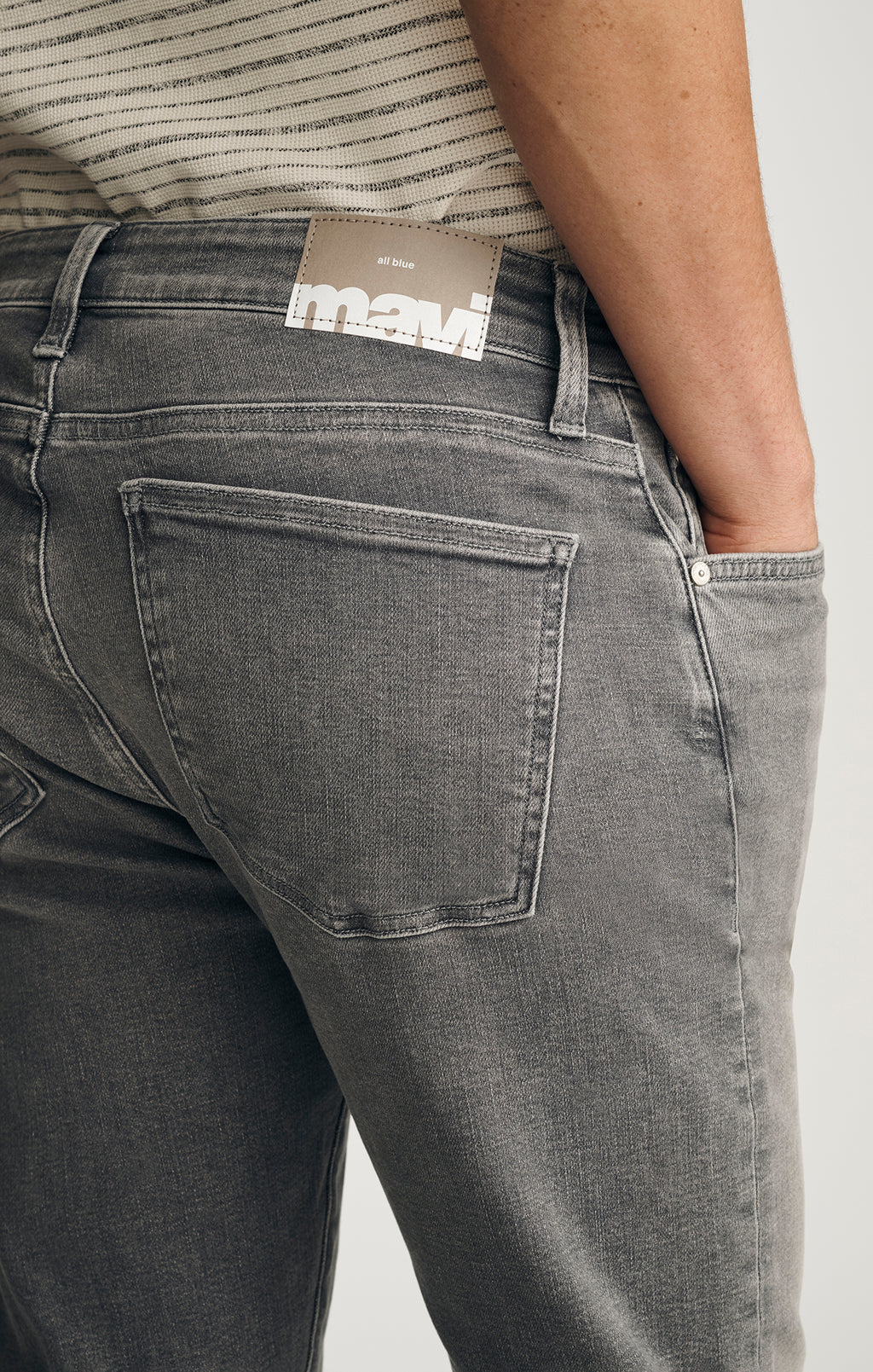 ZACH STRAIGHT LEG IN SMOKE BRUSHED CLASSIC VINTAGE - Mavi Jeans