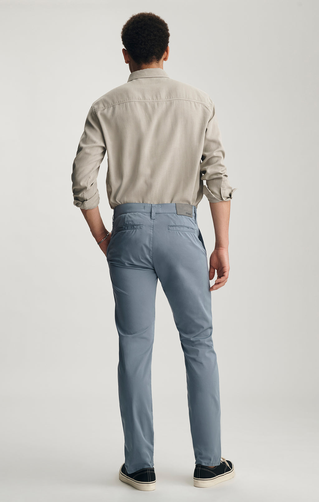 MILTON SLIM STRAIGHT CHINO IN STEEL CITY SMART - Mavi Jeans
