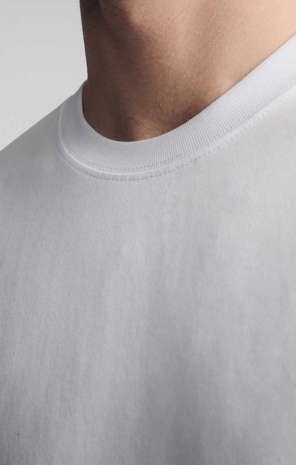 SHORT SLEEVE CREW NECK T-SHIRT IN WHITE - Mavi Jeans