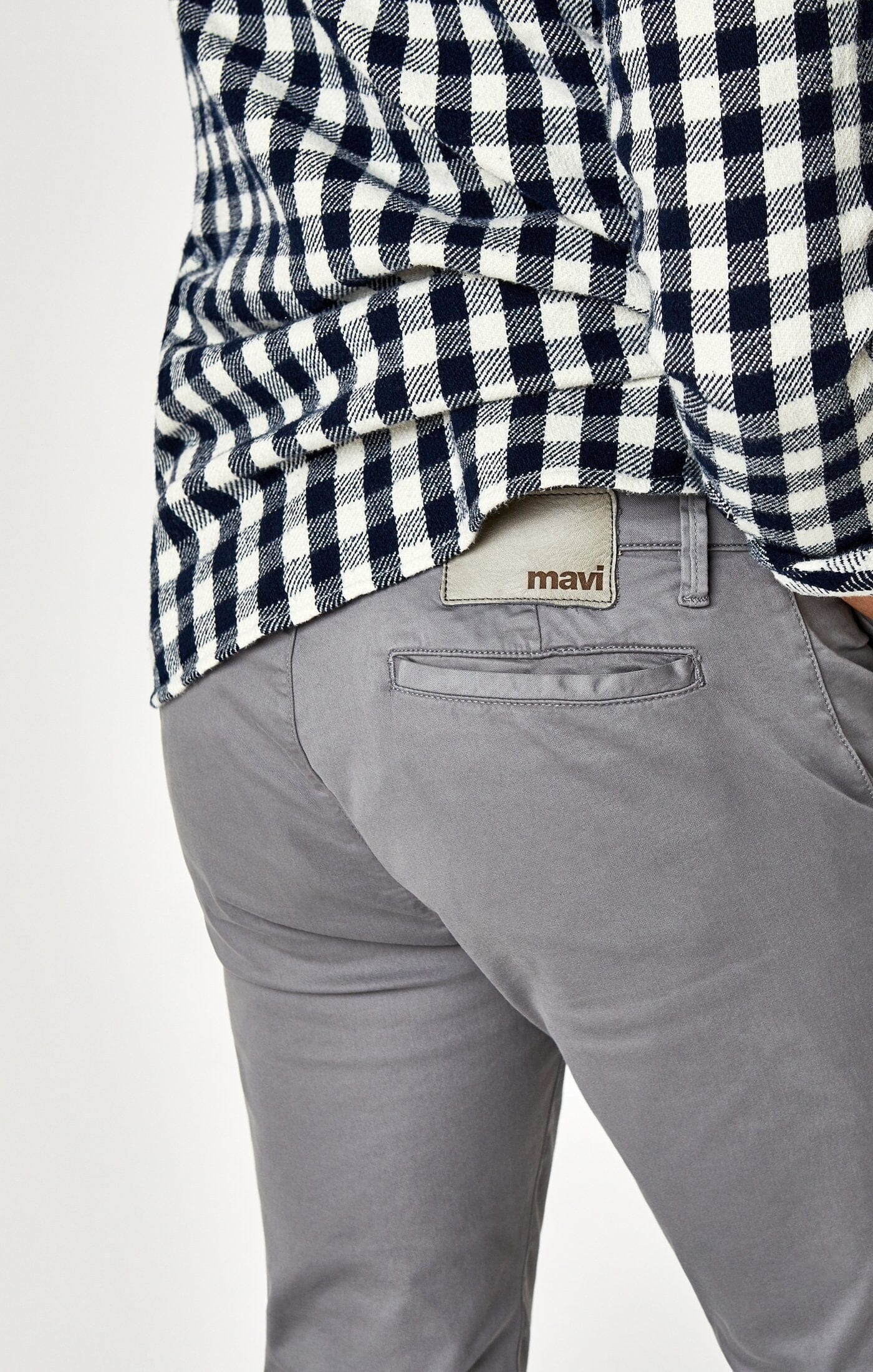 JOHNNY SLIM LEG CHINO IN SHARK SKIN TWILL - Mavi Jeans
