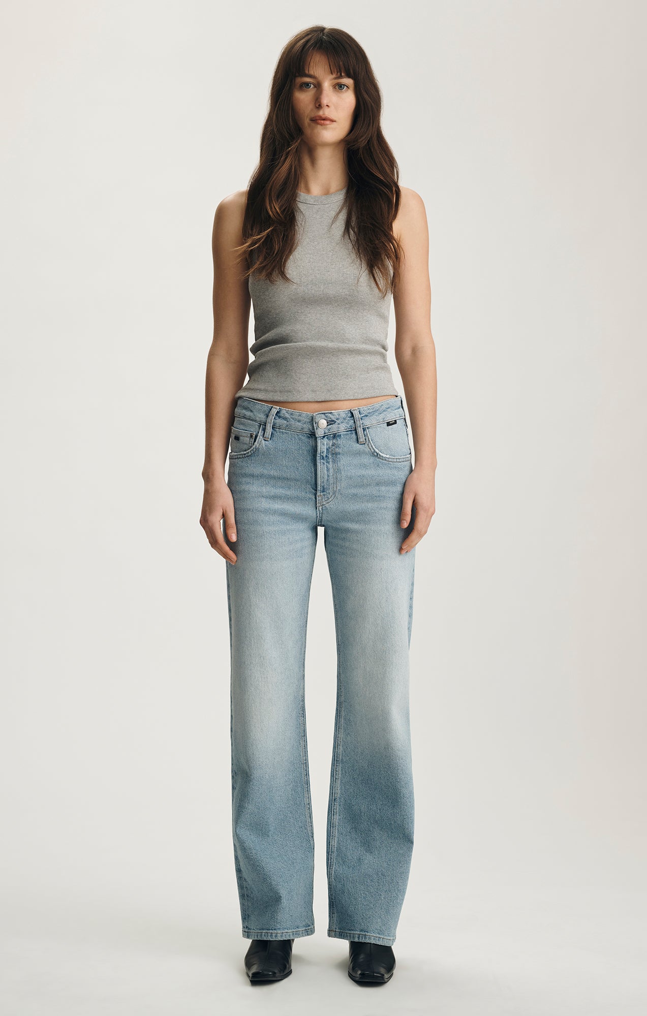 IBIZA LOOSE STRAIGHT LEG IN LIGHT BRUSHED CLASSIC DENIM - Mavi Jeans