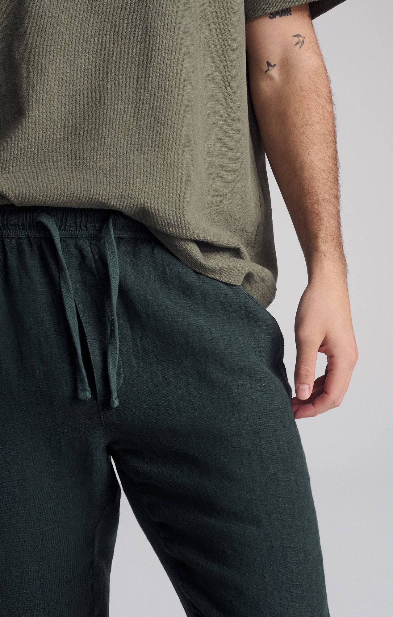 DRAWSTRING LINEN PANTS IN URBAN CHIC - Mavi Jeans