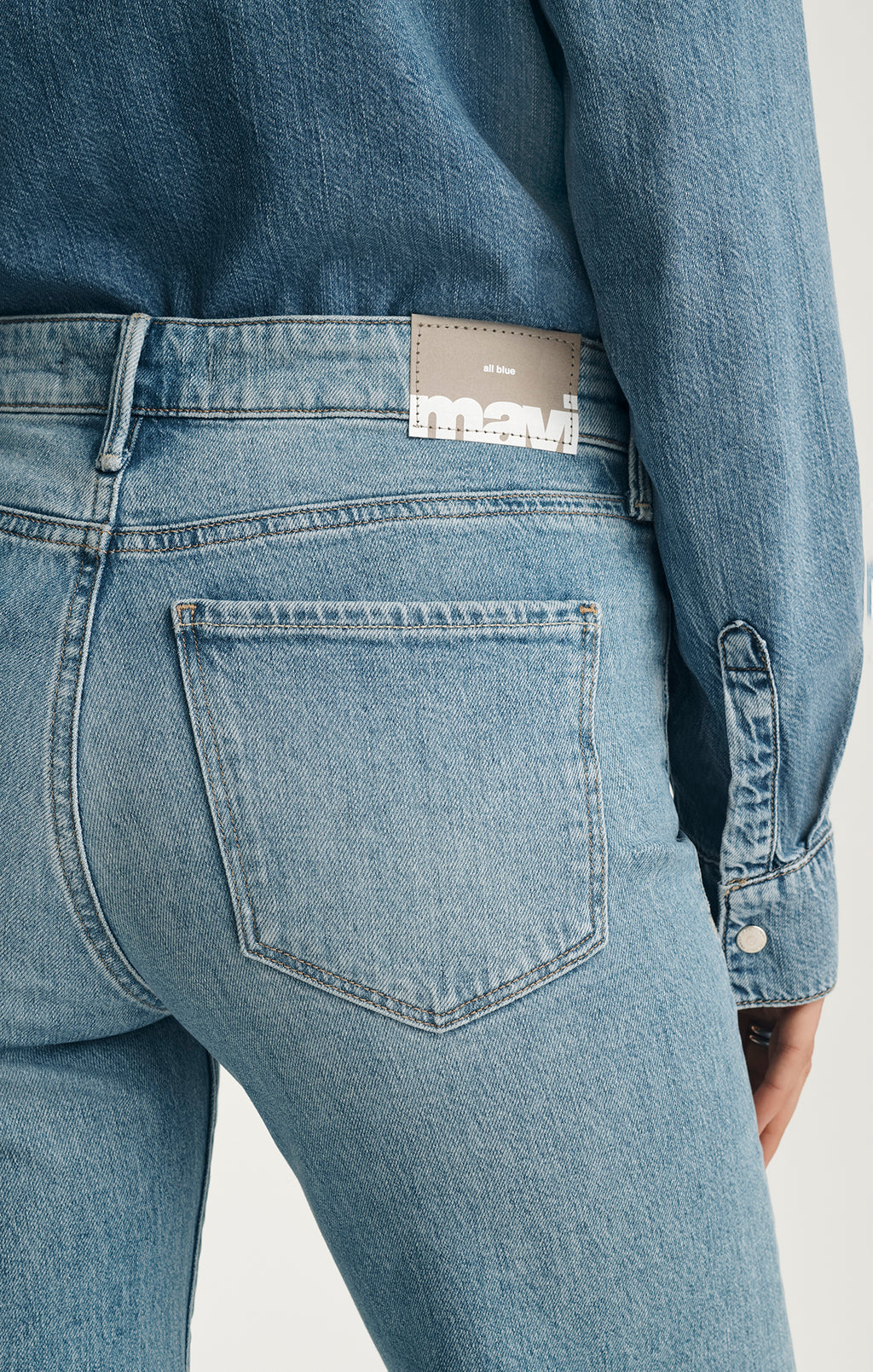 GRACE RELAXED FLARE IN BLEACHED CLASSIC BLUE - Mavi Jeans