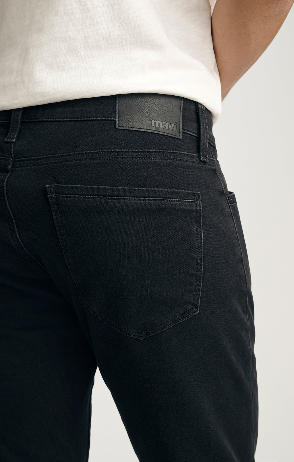 JAKE SLIM LEG IN SMOKE EXPLORER - Mavi Jeans