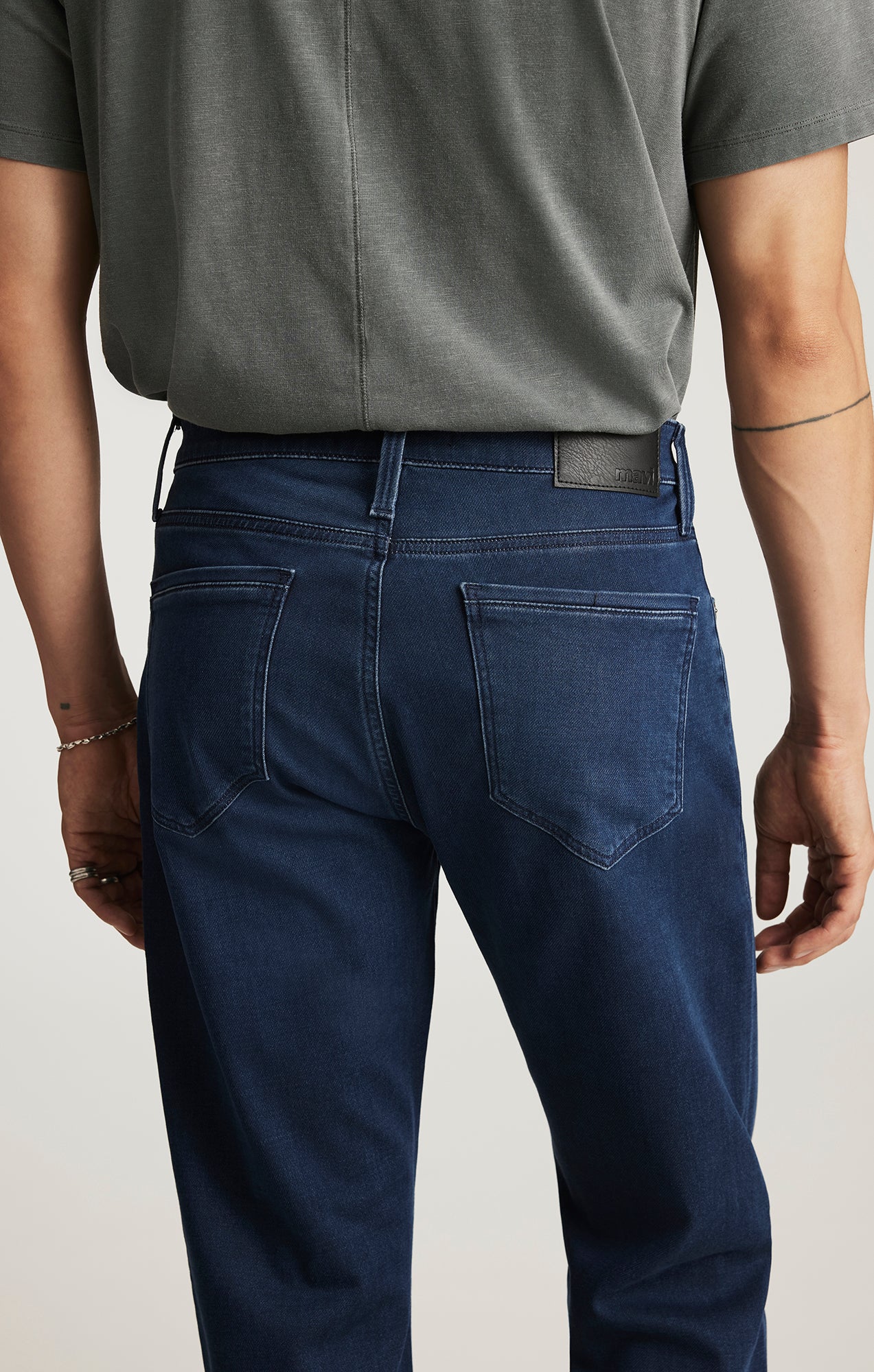 ZACH STRAIGHT LEG IN DARK ATHLETIC - Mavi Jeans