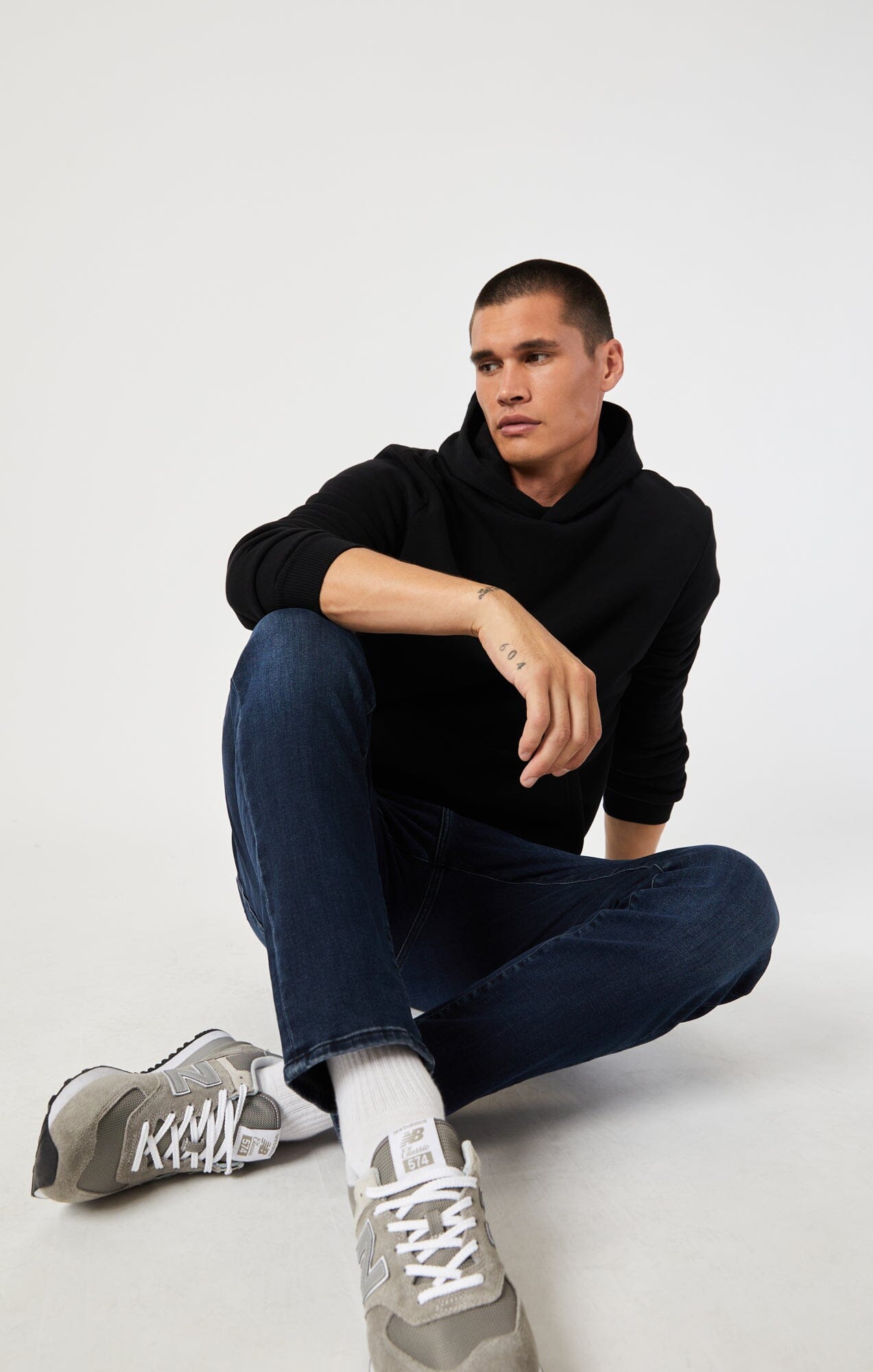 STEVE ATHLETIC FIT JEANS IN MID TONAL INK WILLIAMSBURG - Mavi Jeans