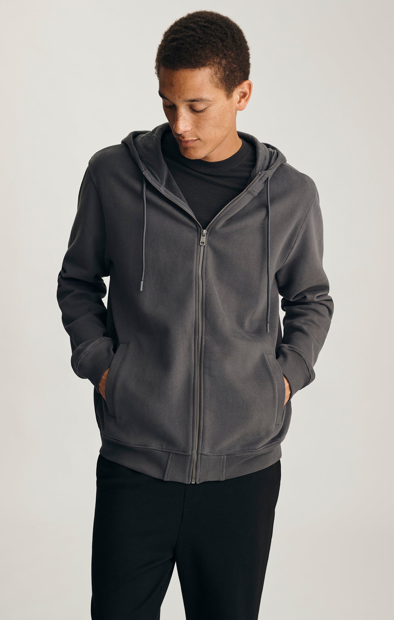 FULL ZIP HOODIE IN ASPHALT