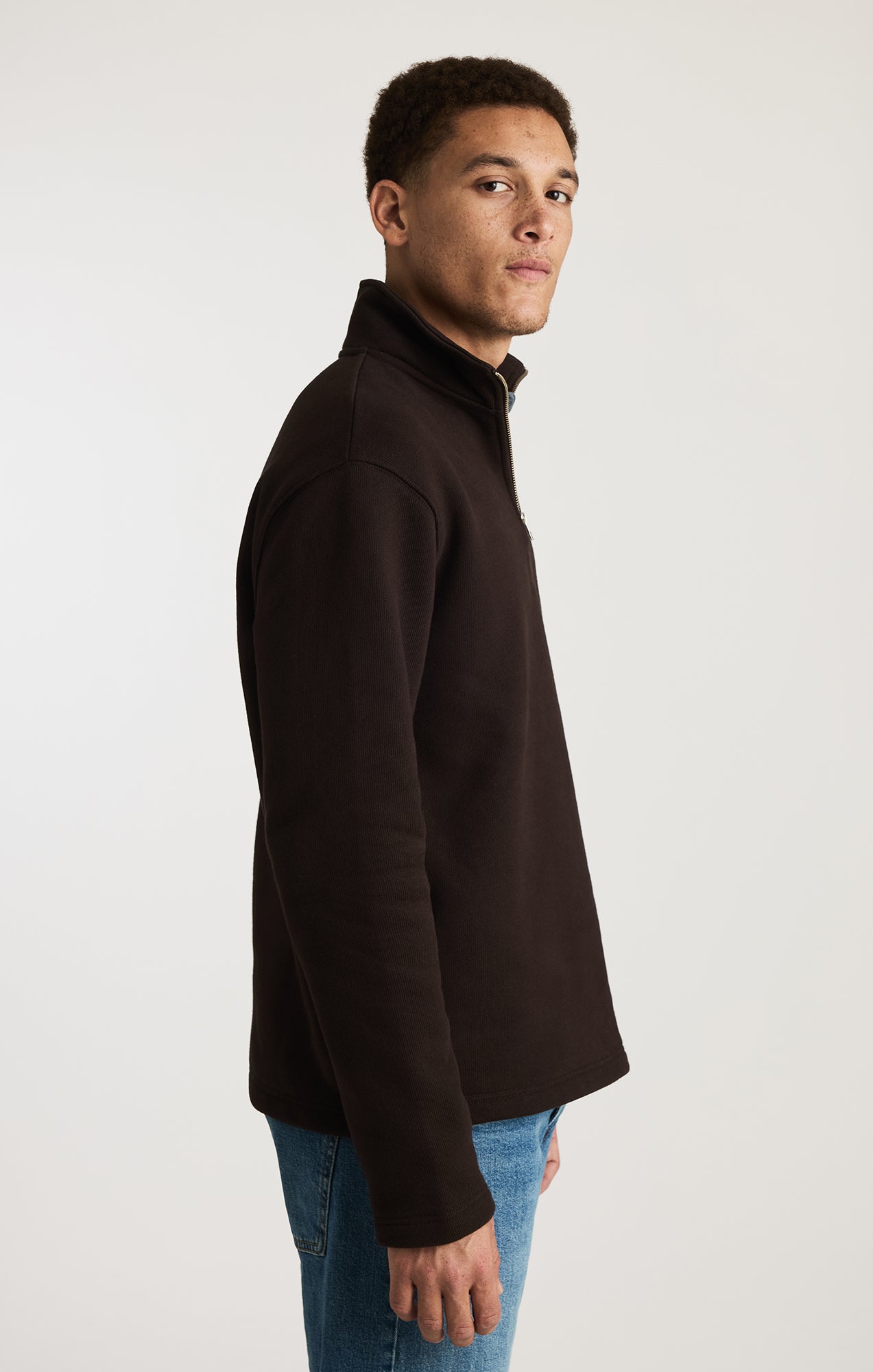 EDITION HALF ZIP SWEATSHIRT IN GANACHE