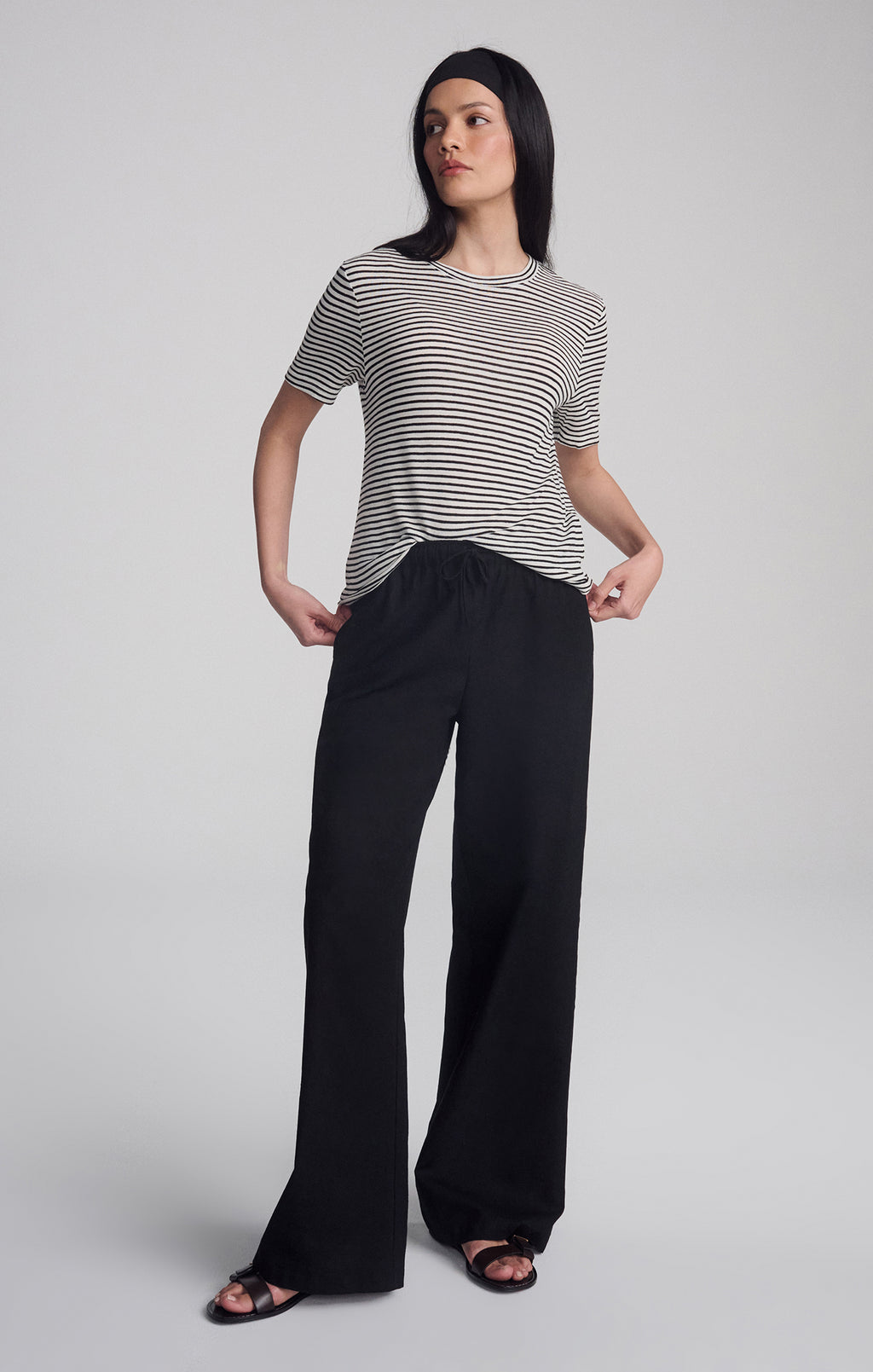 SHORT SLEEVE CREW NECK SHIRT IN BLACK STRIPE - Mavi Jeans