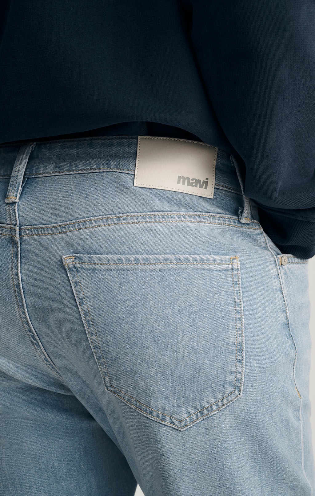 ZACH STRAIGHT LEG IN LIGHT SKY OCEAN BLUE - Mavi Jeans