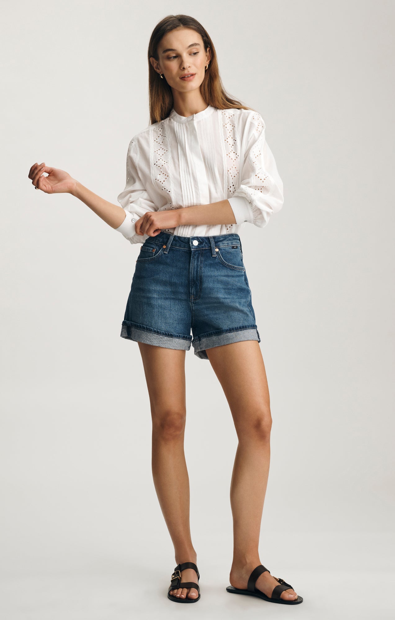 HEIDI CUFFED SHORTS IN MID BRUSHED CLASSIC BLUE