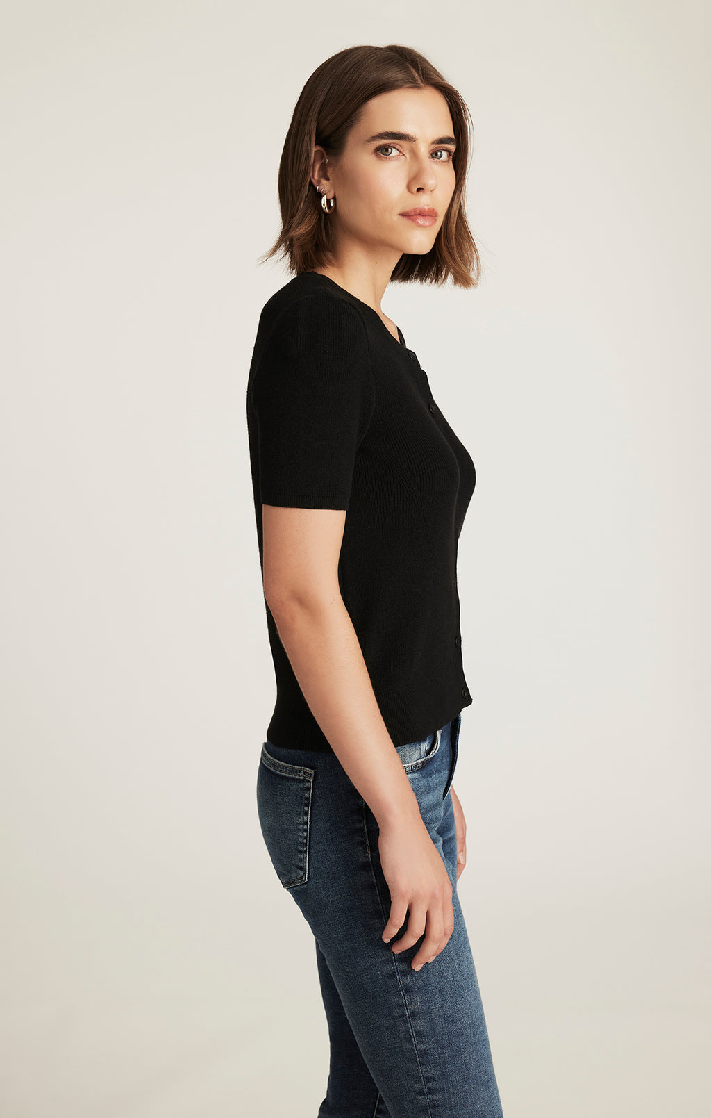 EDITION SHORT SLEEVE CARDIGAN IN BLACK