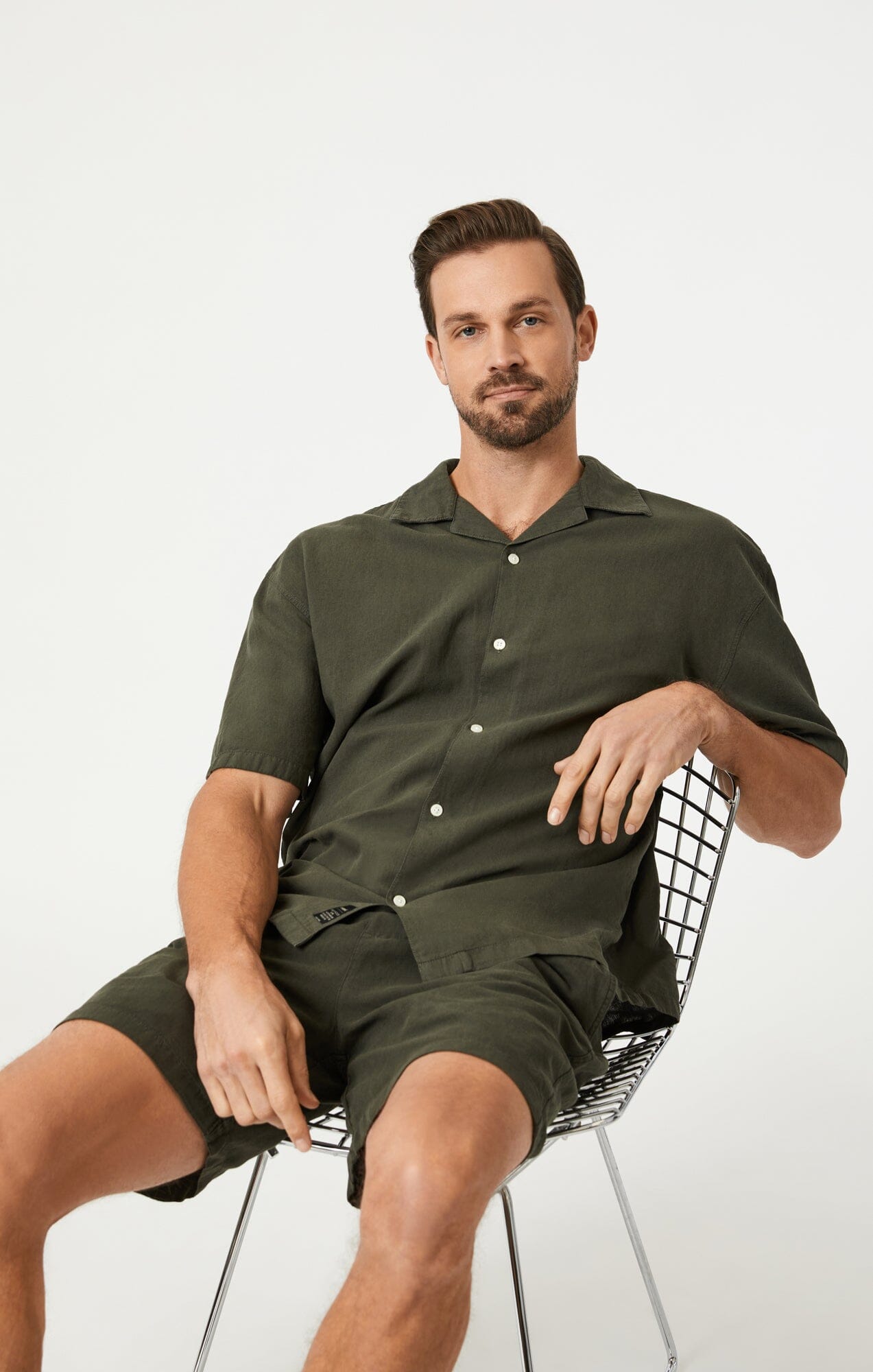 LINEN SHORTS IN ASPHALT - Mavi Jeans