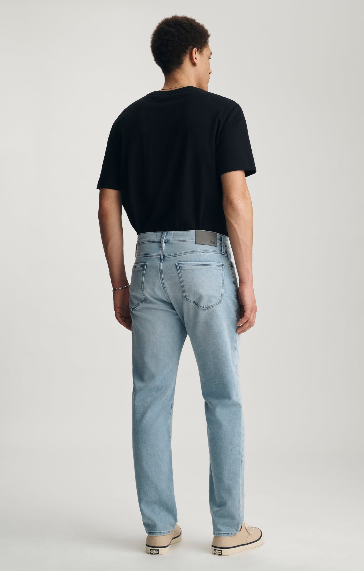 STEVE ATHLETIC FIT IN LIGHT BLUE EXPLORER