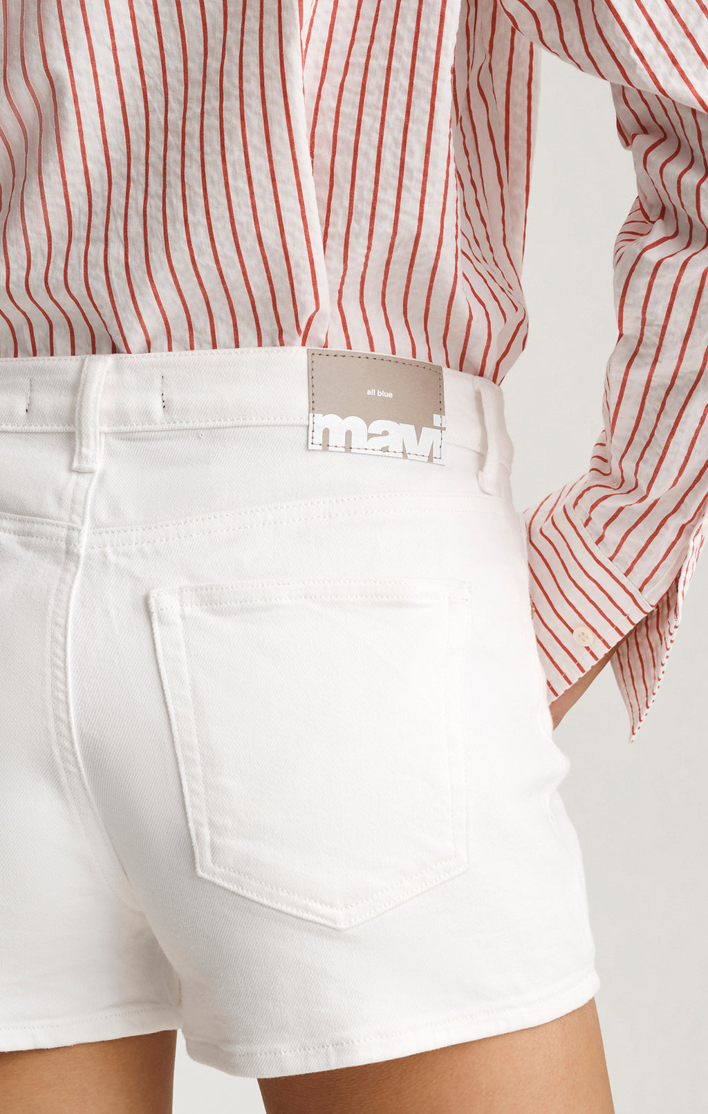 GARCIA MINI SHORTS IN OFF WHITE CLASSIC BLUE - Mavi Jeans