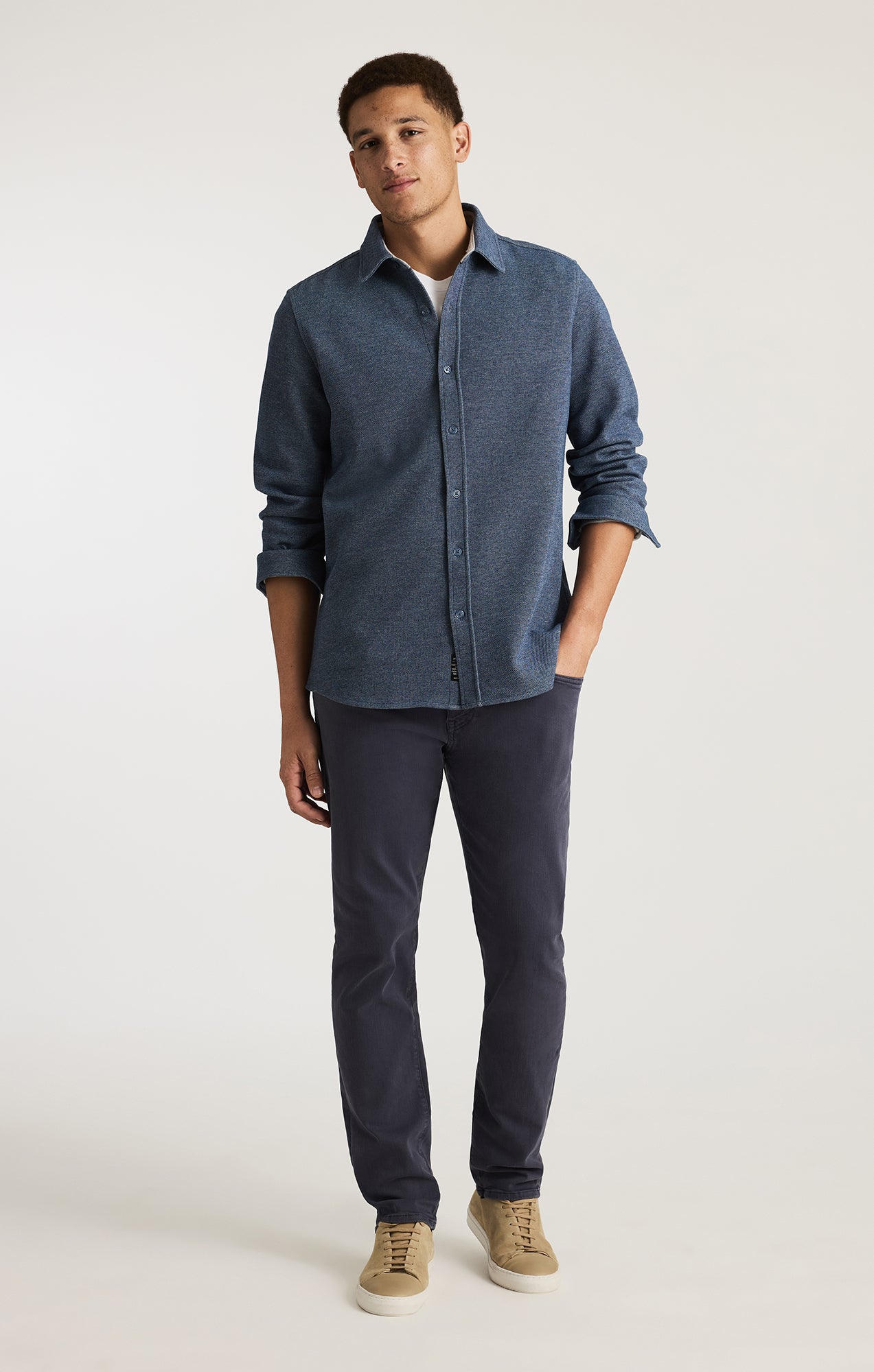 LONG SLEEVE BUTTON-UP SHIRT IN DARK DENIM