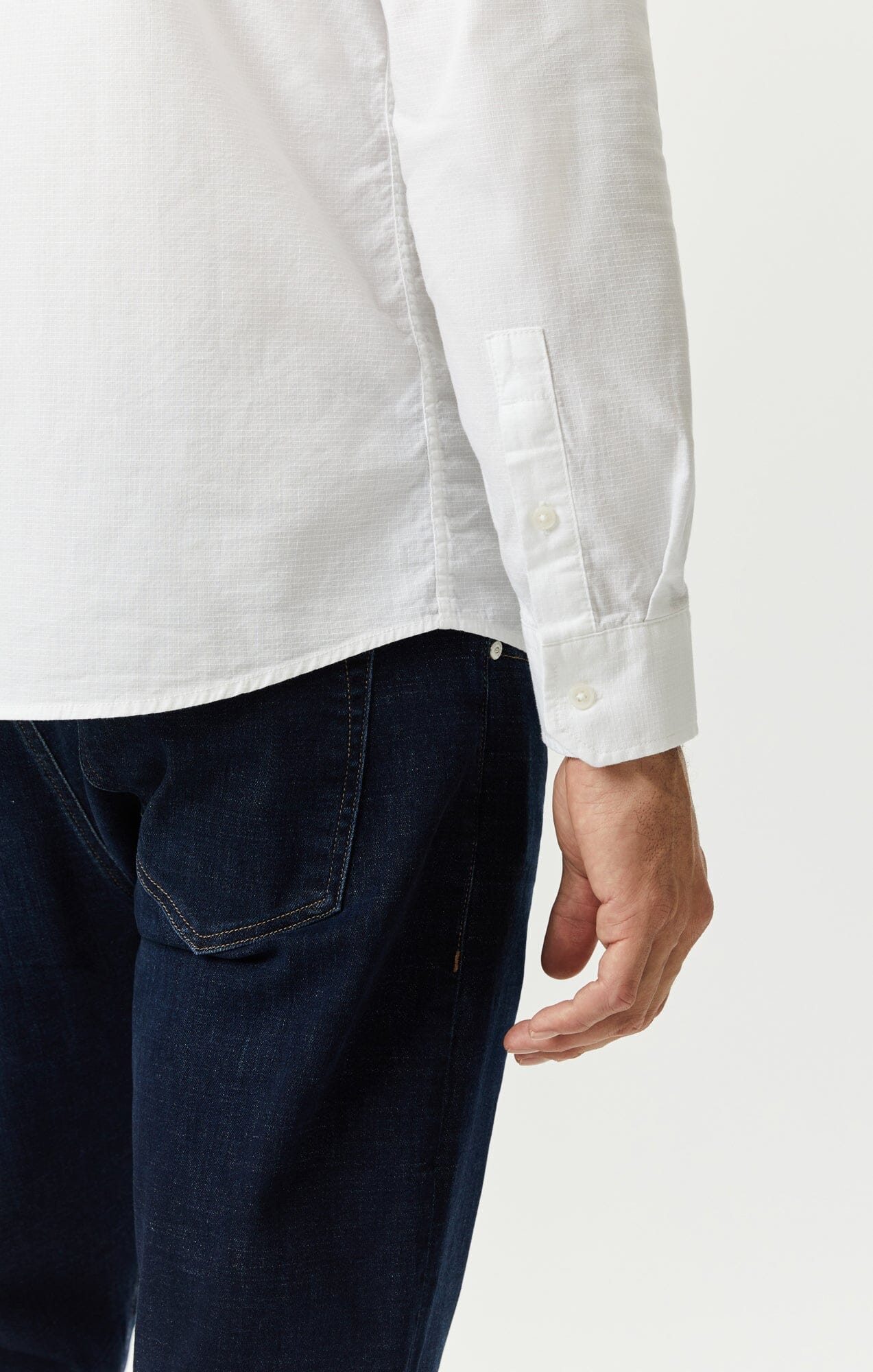 BUTTON-UP LONG SLEEVE SHIRT IN WHITE - Mavi Jeans