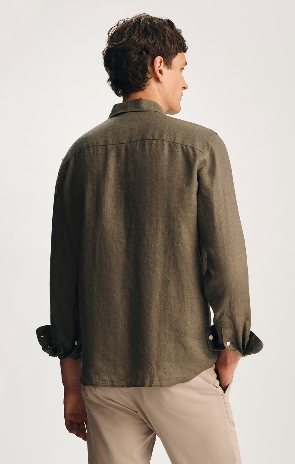 LINEN BUTTON-UP SHIRT IN DUSTY OLIVE