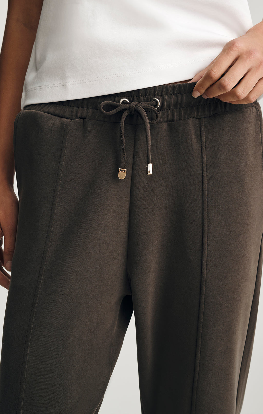 LUXE TOUCH TENCEL™ SWEATPANTS IN DELICIOSO - Mavi Jeans