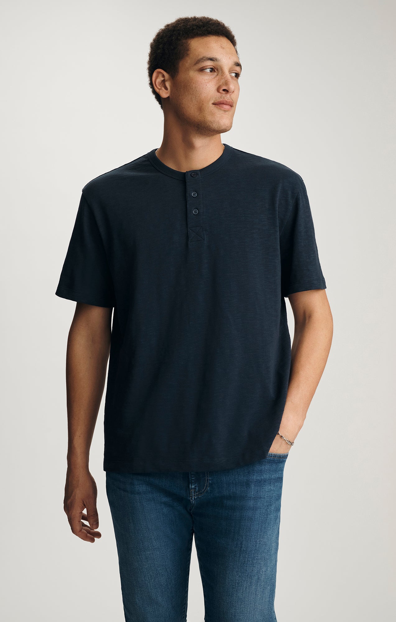 SLUB HENLEY T-SHIRT IN NAVY - Mavi Jeans