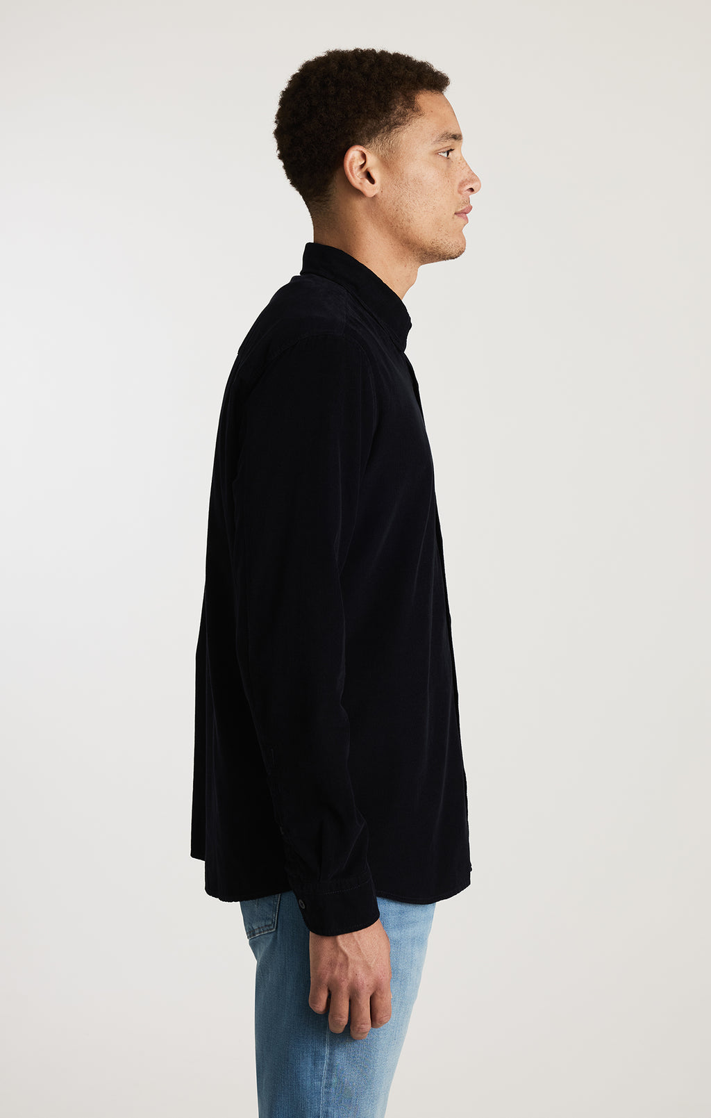LONG SLEEVE BUTTON-UP SHIRT IN DARK SAPPHIRE