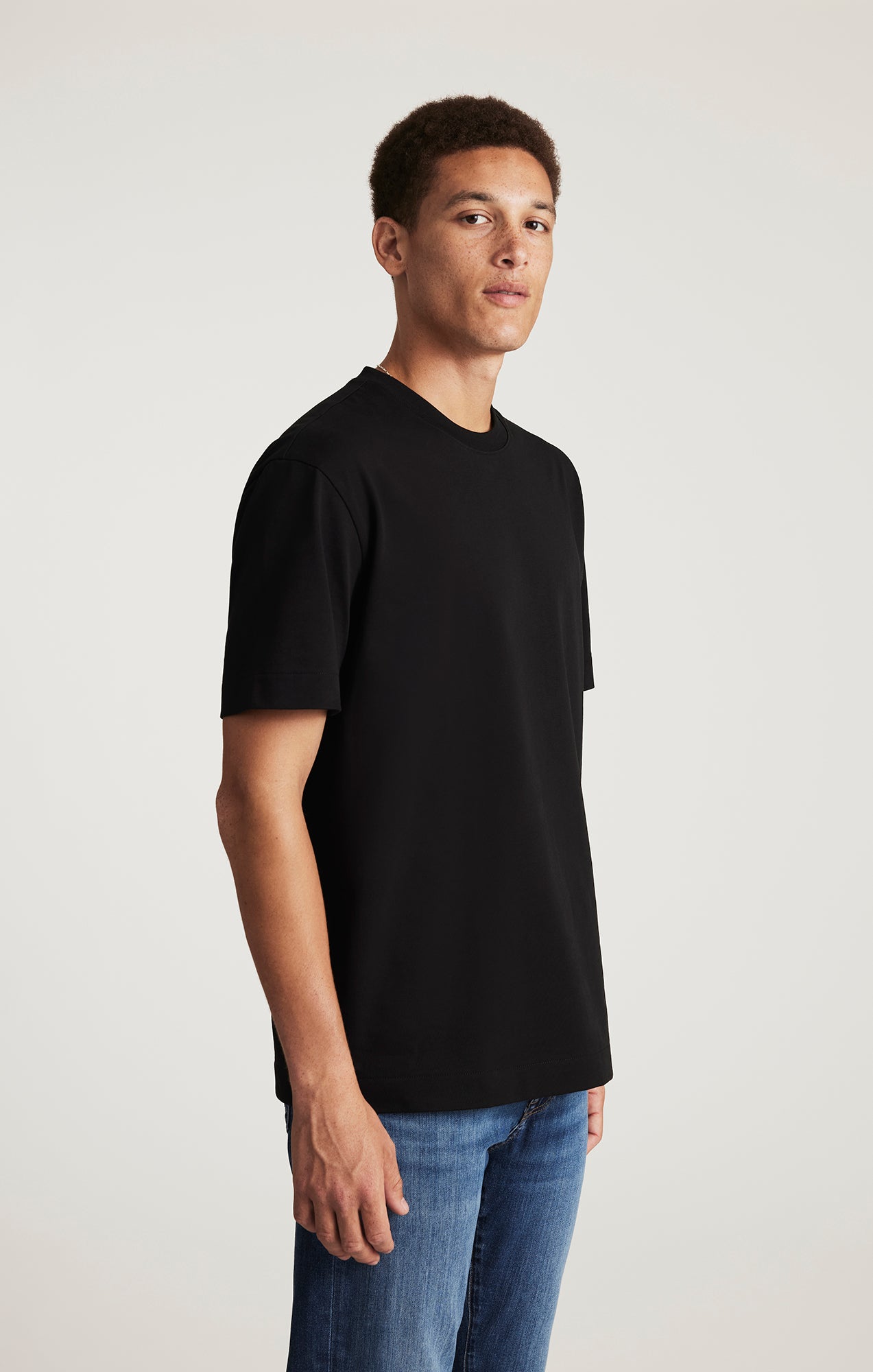 SHORT SLEEVE CREW NECK T-SHIRT IN BLACK - Mavi Jeans