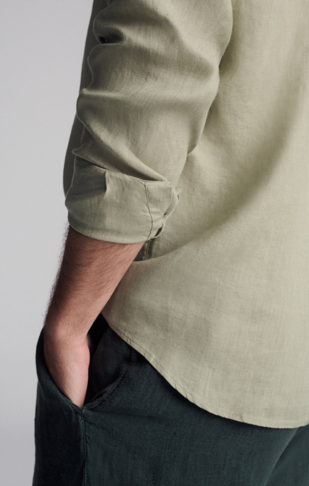 LINEN LONG SLEEVE BUTTON-UP SHIRT IN SEAGRASS - Mavi Jeans