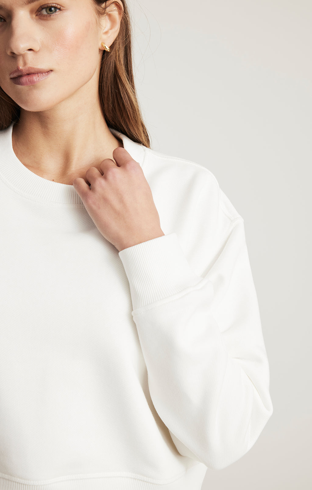 CROPPED CREW NECK SWEATSHIRT IN ANTIQUE WHITE - Mavi Jeans