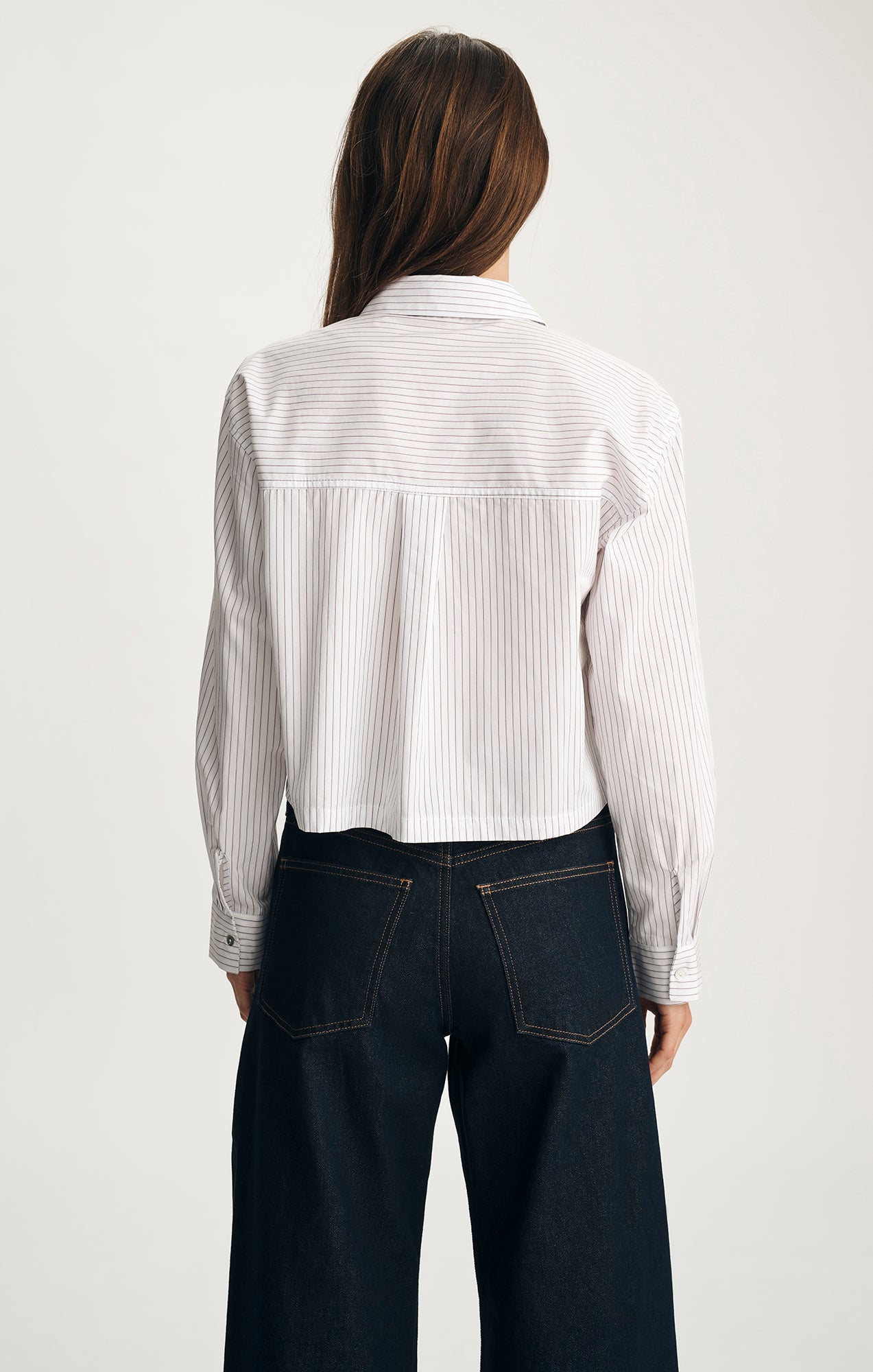 CROPPED LONG SLEEVE BUTTON-UP SHIRT IN BURGUNDY STRIPE