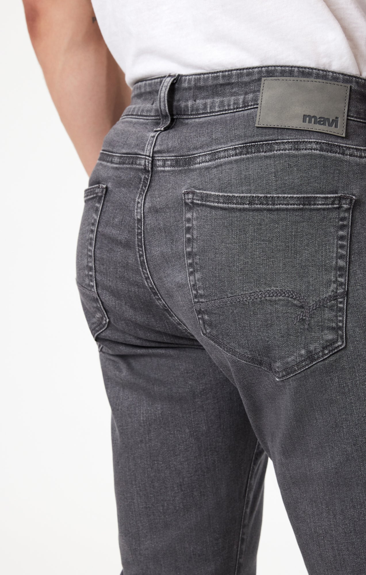 MARCUS SLIM STRAIGHT LEG IN LIGHT GREY SUPERMOVE - Mavi Jeans