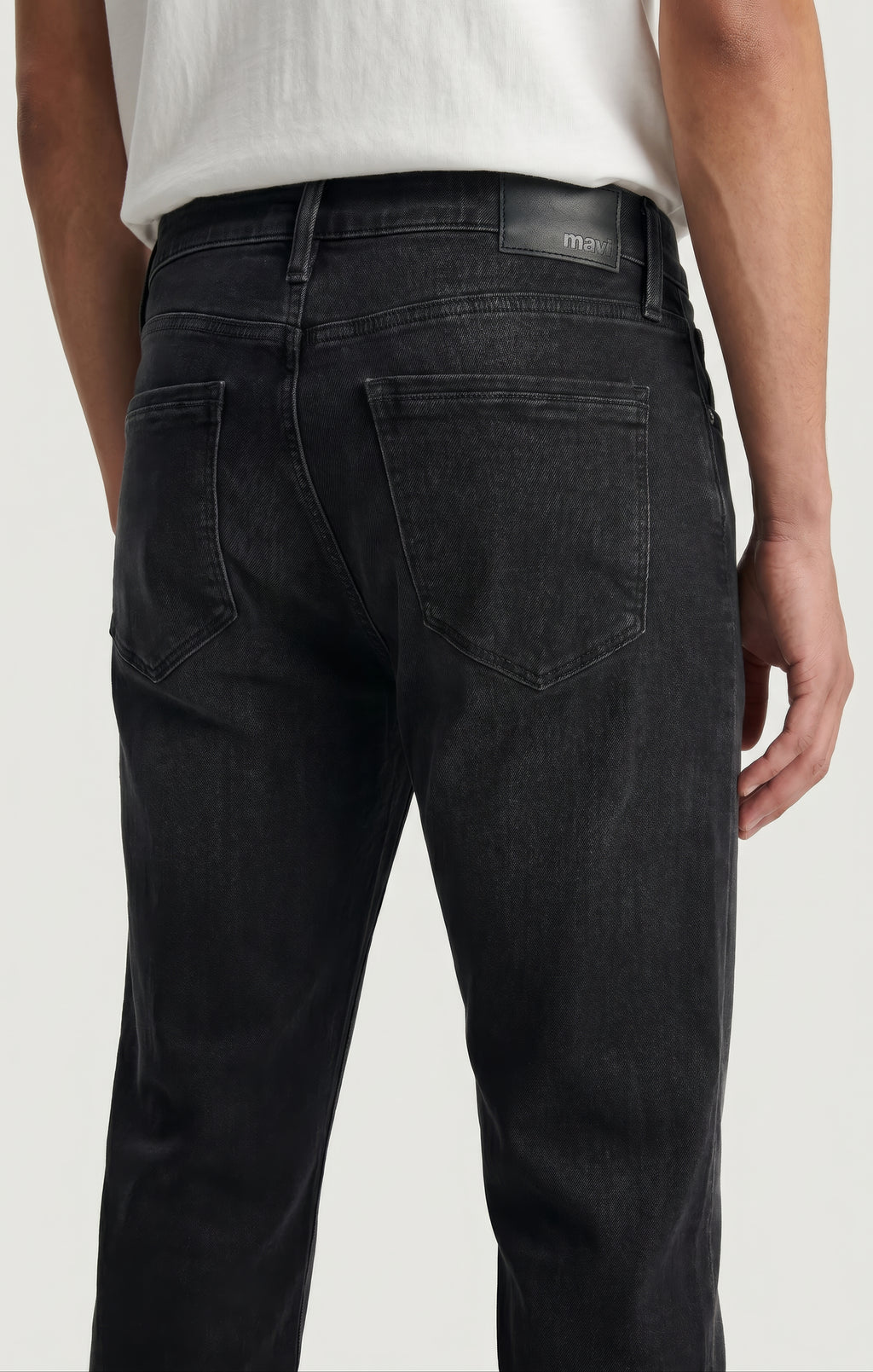 JAKE SLIM LEG IN DARK GREY ATHLETIC - Mavi Jeans