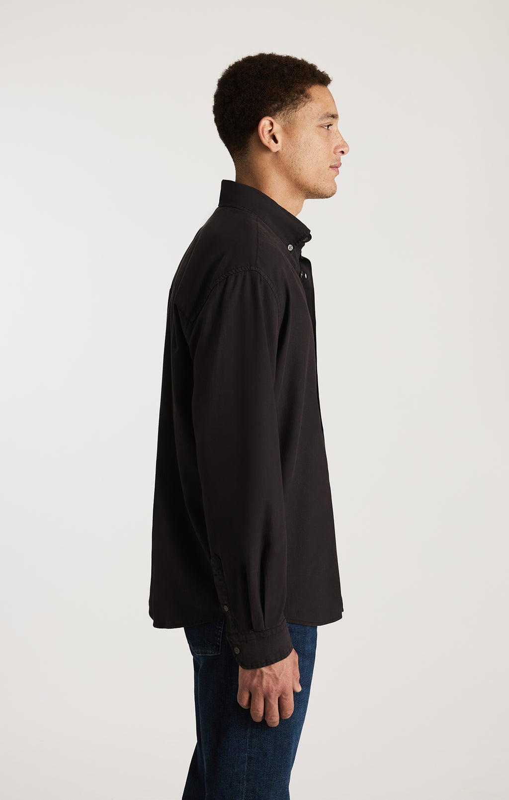 EDITION POCKET BUTTON-UP SHIRT IN BLACK BEAN