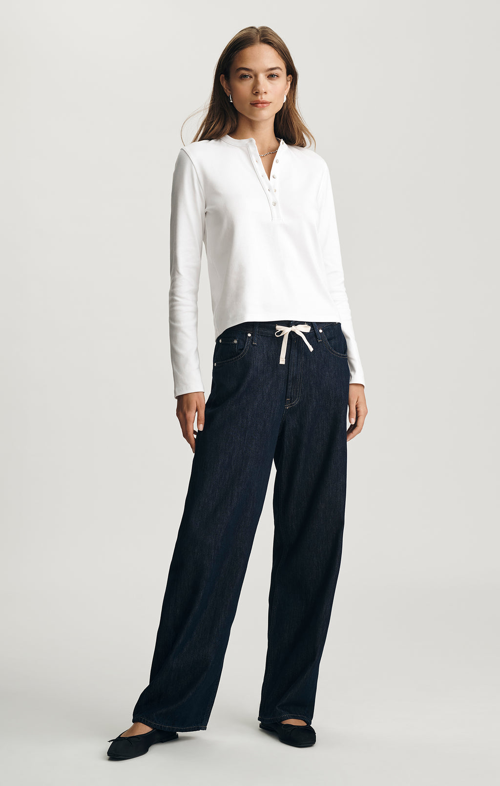 CROPPED HENLEY T-SHIRT IN WHITE
