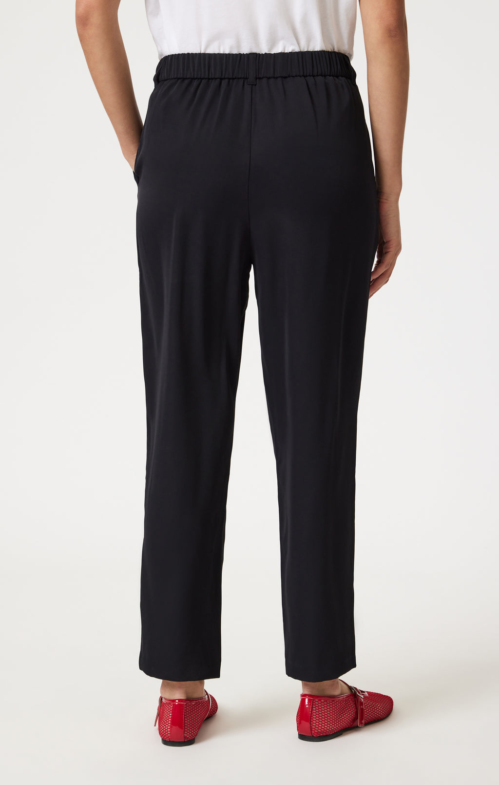 PLEATED TAPERED PANTS IN BLACK - Mavi Jeans