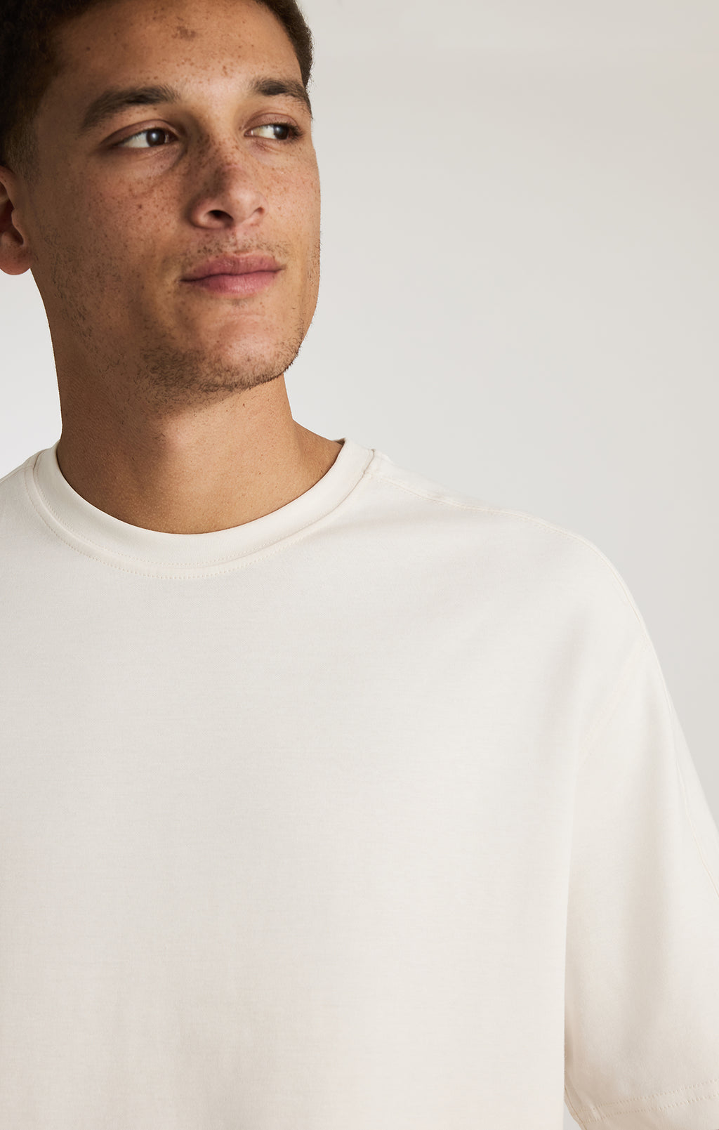 EDITION SHORT SLEEVE T-SHIRT IN ANTIQUE WHITE