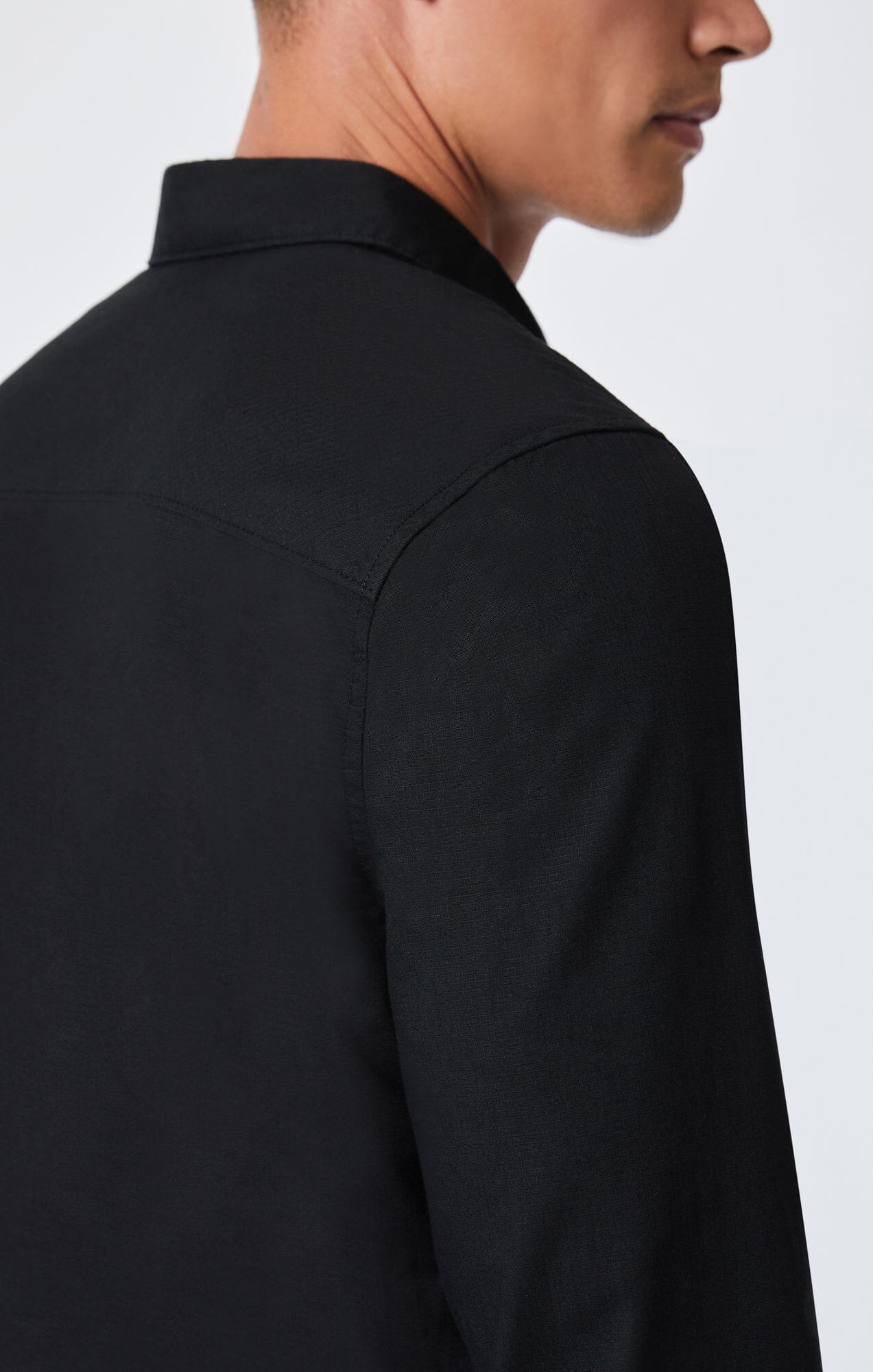 BUTTON-UP LONG SLEEVE SHIRT IN BLACK - Mavi Jeans