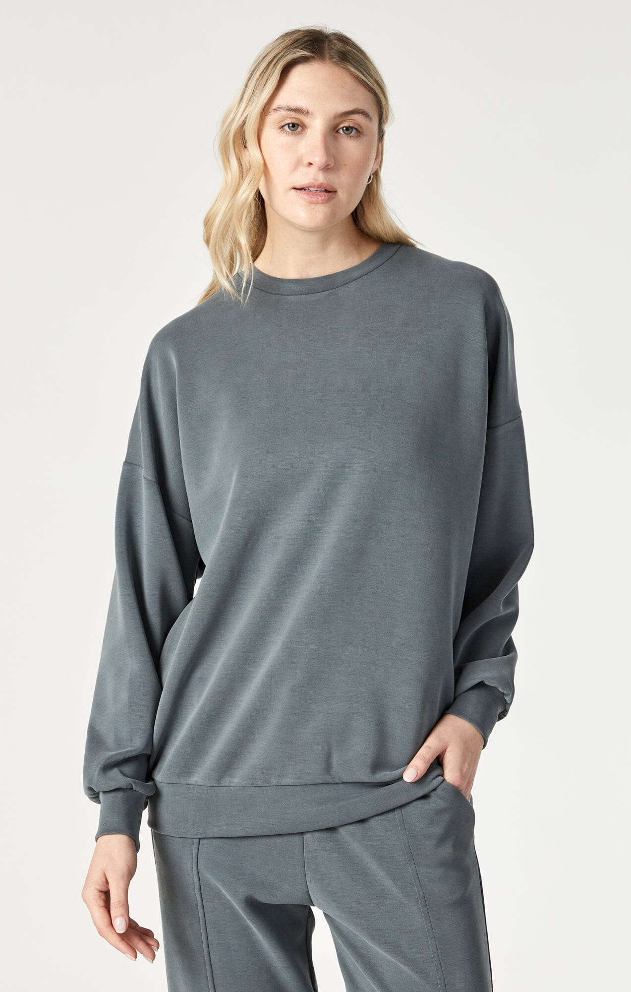 LUXE TOUCH TENCEL™ SWEATSHIRT IN URBAN CHIC - Mavi Jeans
