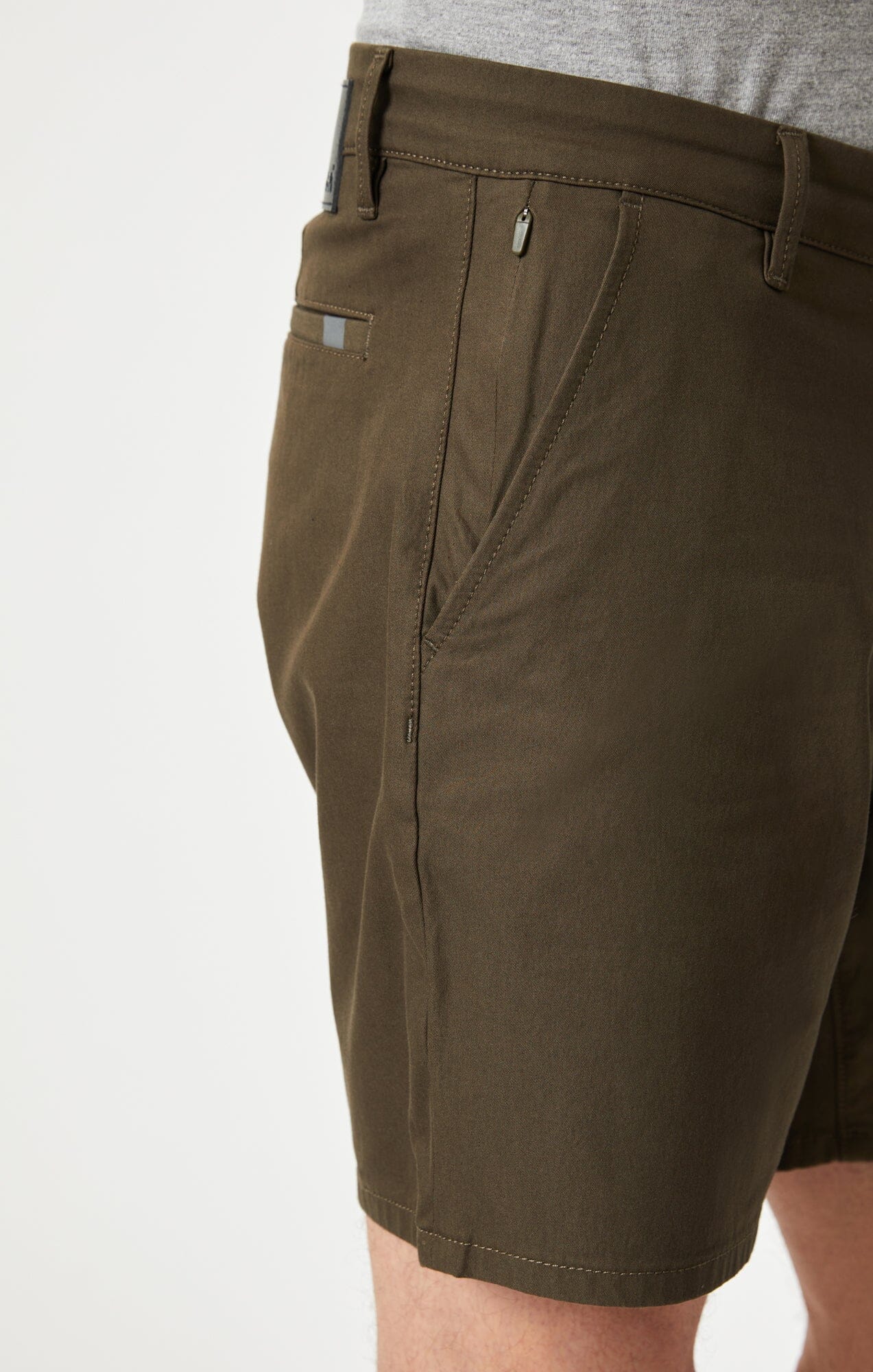DARREN CHINO SHORTS IN KHAKI TRUE MOVE - Mavi Jeans