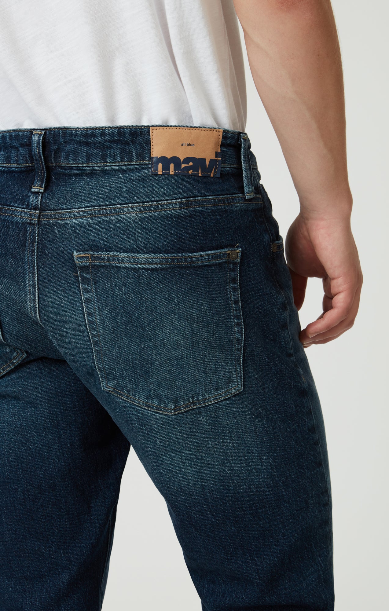 LONDON RELAXED TAPERED LEG IN DEEP BLUE DENIM - Mavi Jeans