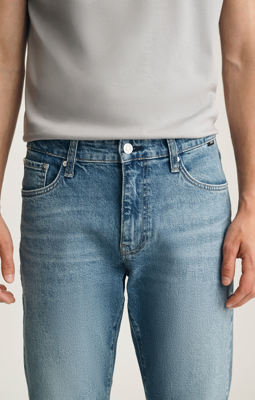 ZACH STRAIGHT LEG IN MID BRUSHED CLASSIC BLUE - Mavi Jeans