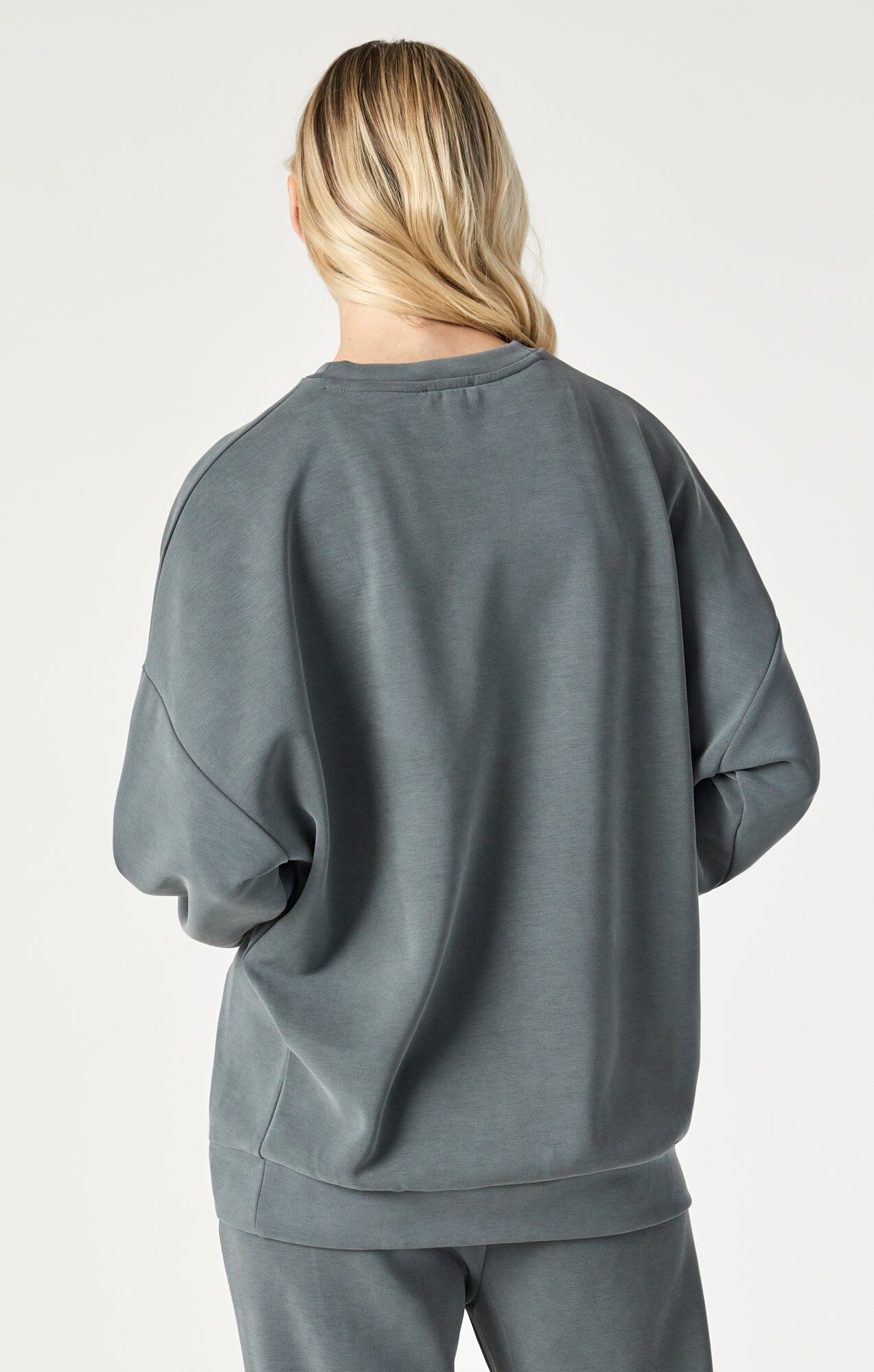 LUXE TOUCH TENCEL™ SWEATSHIRT IN URBAN CHIC - Mavi Jeans