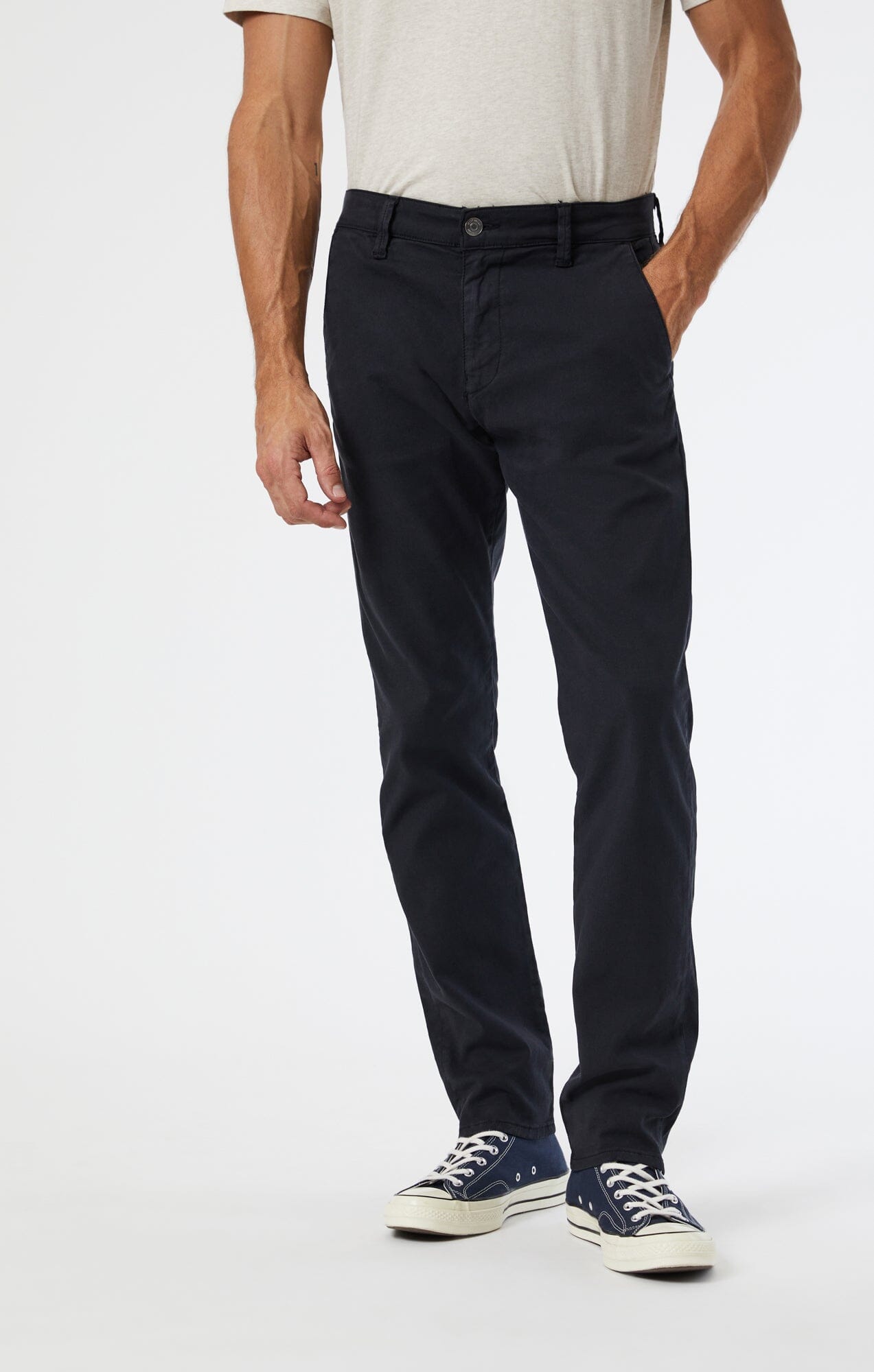 MILTON SLIM STRAIGHT CHINO IN DEEP NAVY LUXE TWILL - Mavi Jeans
