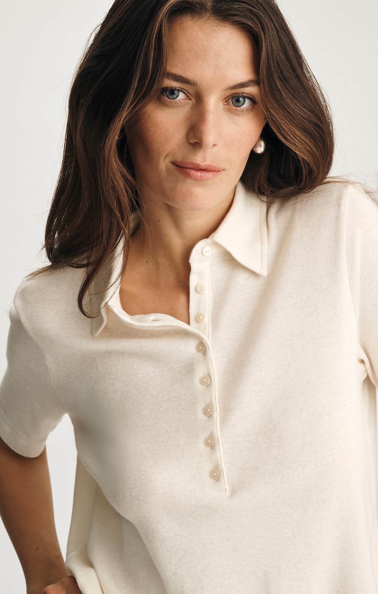 EDITION POLO T-SHIRT IN BUTTERCREAM