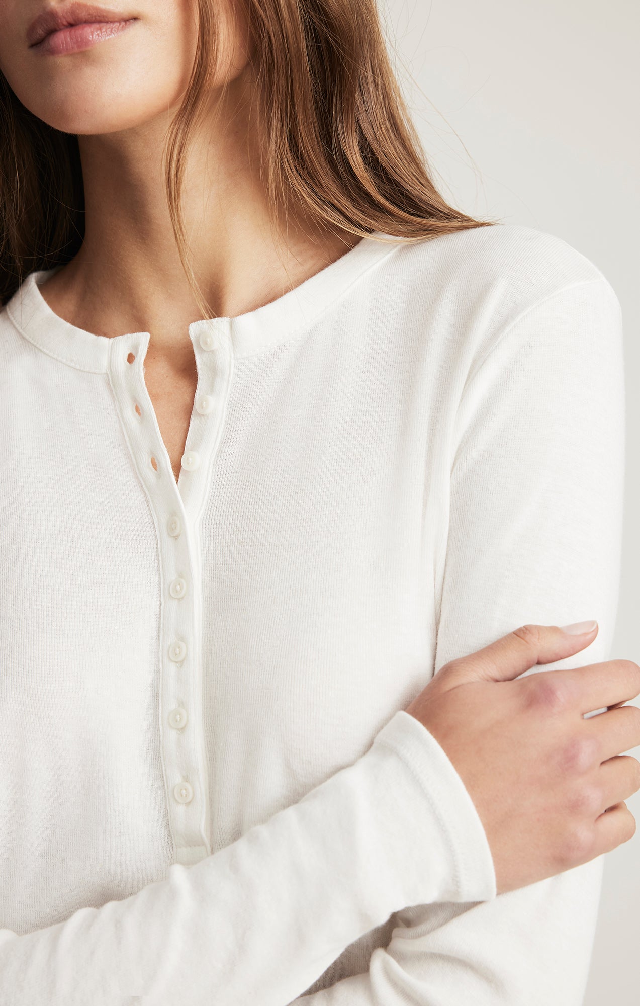 HENLEY LONG SLEEVE T-SHIRT IN ANTIQUE WHITE