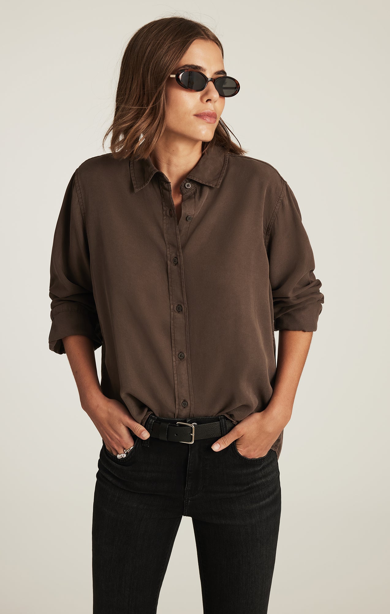 EDITION TENCEL™ BUTTON-UP SHIRT IN CHOCOLATE BROWN