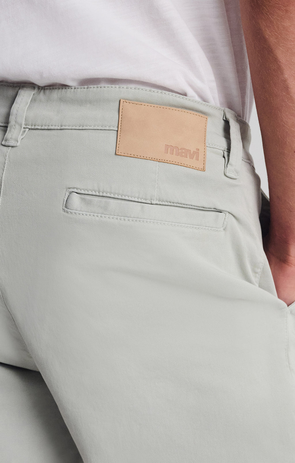 NATE SHORTS IN PISTACHIO CASUAL TWILL - Mavi Jeans