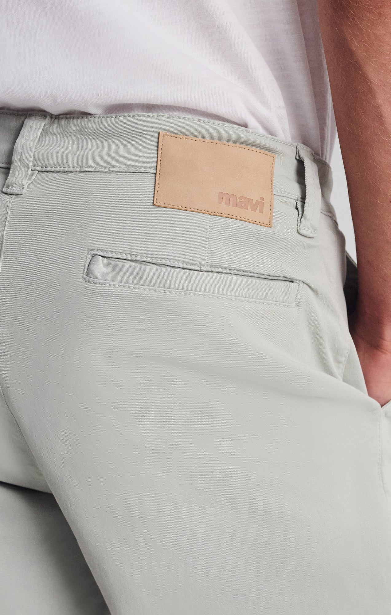 NATE SHORTS IN PISTACHIO CASUAL TWILL - Mavi Jeans