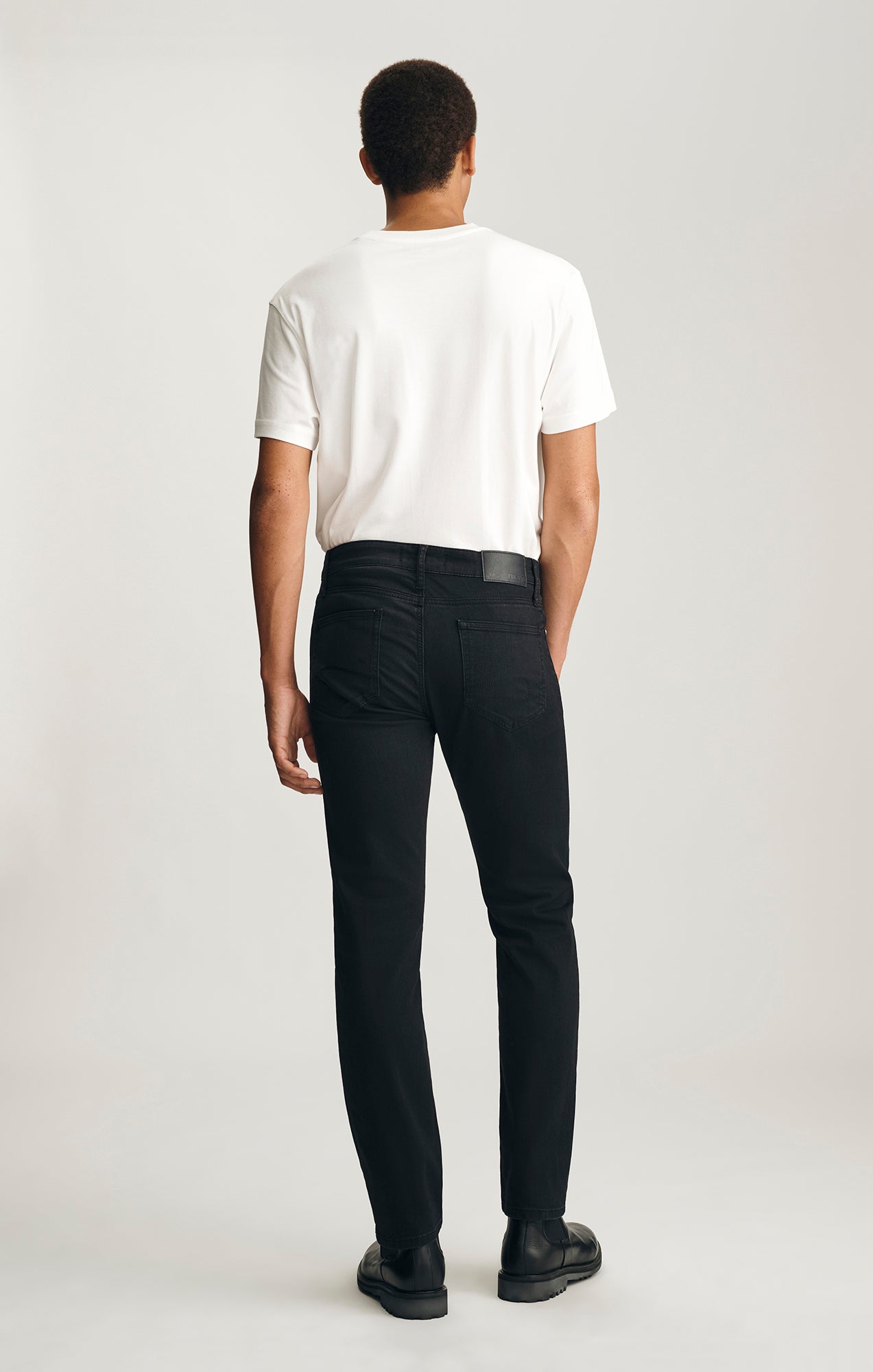 Mavi Men's Zach Straight Leg In Dark Smoke Supermove – Mavi Jeans