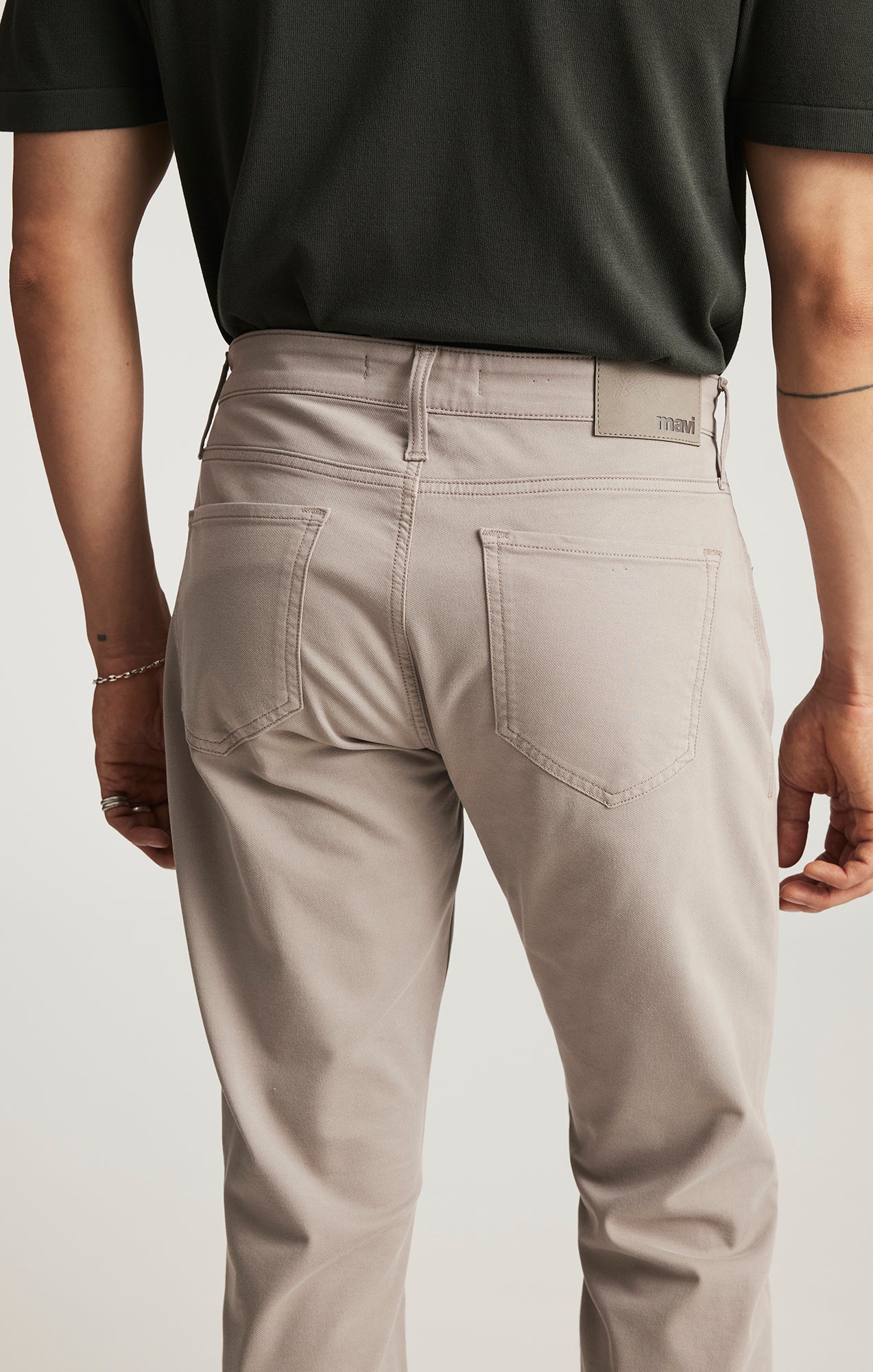 MARCUS SLIM STRAIGHT LEG IN PORCELAIN ATHLETIC - Mavi Jeans