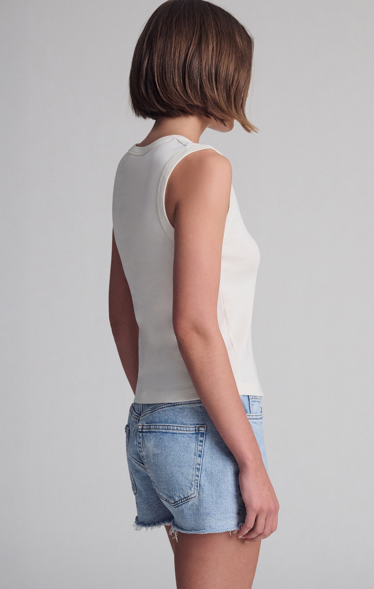 V-NECK TANK TOP IN COCONUT MILK - Mavi Jeans